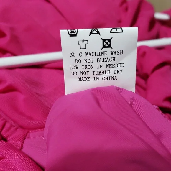 Elegant Pink/Fuschia Women's Ruched Bodycon Dress.  Size: Medium - Picture 5 of 7